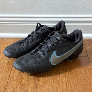 Nike Tiempo Legend 9 Pro FG Soccer Cleats.